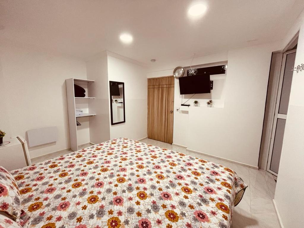 Hotel Eterna Primavera Medellin Exterior photo